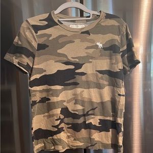 Boys Abercrombie camouflage tee -Sizs 13/14